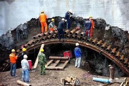 江门隧道钢花管支护案例